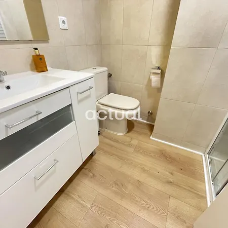 Ely Palace C7 بلاتجا ذارو