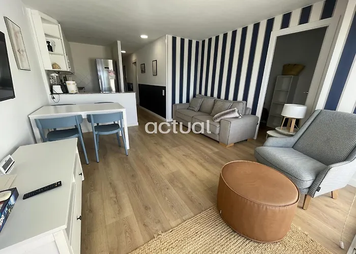 Апартаменти Ely Palace C7 *